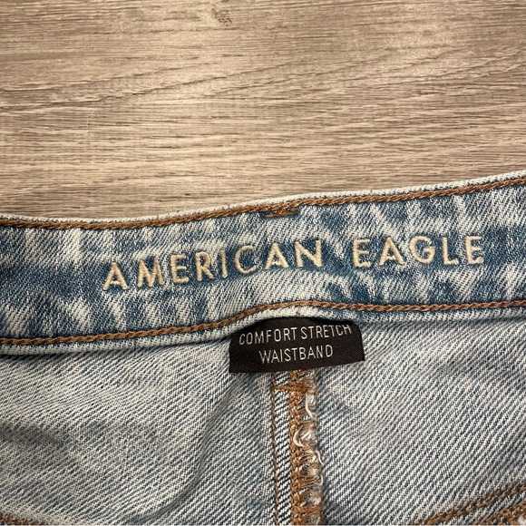 American Eagle Comfort Stretch Waistband Distressed Ripped Jeans Size 6 - Picture 3 of 7